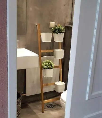 Port View Suite, *